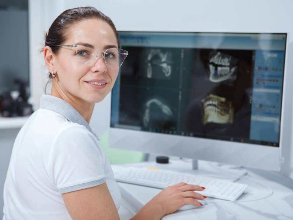 tomografii CBCT